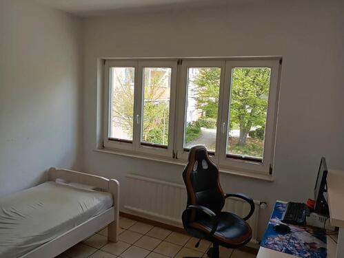 Foto - Geräumiges 1-Zimmer-WG-Zimmer in Schwäbisch Hall-Kreuzäcker