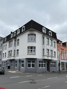 Foto - Modernes und frisch saniertes Ladenlokal mit großer Terrasse in *TOP* Lage