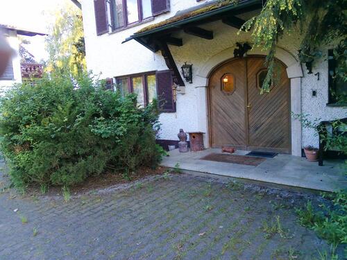 Foto - 2 Häuser Villa und Hausmeisterhaus großes Grundstück sehr gute Ve