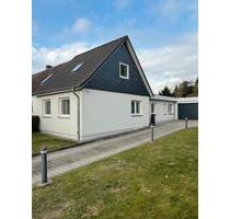 Exklusiv kernsanierte Doppelhaushalite mit großzügigem Garten - Kiel Elmschenhagen