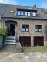 Foto - 1-2 Familienhaus, Düsseldorf Unterrath Keller 2 Garagen Garten