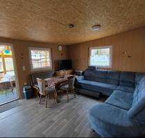 Campingplatz mit Wohnwagen - 3.500,00&nbsp;EUR Kaltmiete, ca.&nbsp; 0,00&nbsp;m&sup2; in Mücke (PLZ: 35325)