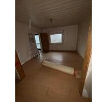 3 Lager zu je 50 m², 1 Lager 76 m² in Windeck Herchen