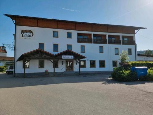 Foto - Wohnungswirtschaft, Mehrfamilienhaus, Pension, Gasthaus