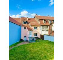 Charmante 2 Raum Maisonette-Wohnung mit besonderem Flair am Marktplatz von Waltershausen