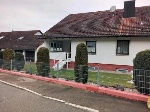 Foto - Ein bez. Zweifamilienhaus - 580.000,00 EUR Kaufpreis,