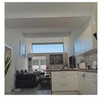 Helle Attraktive 3-Zi EG Wohnung inkl.TG-Stellplatz ruhiger Lage - Mühlheim am Main