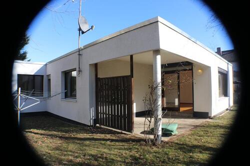 Foto - Winkelbungalow, ruhig, gefragte Lage in Kassel-Harleshausen