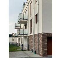 Neubau-Wohnung mit Einbauküche, Keller und Gartenmitbenutzung - Frankfurt am Main Bergen-Enkheim