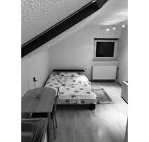 1 Zimmer Wohnung Apartment für Pendler - Esslingen am Neckar Hegensberg