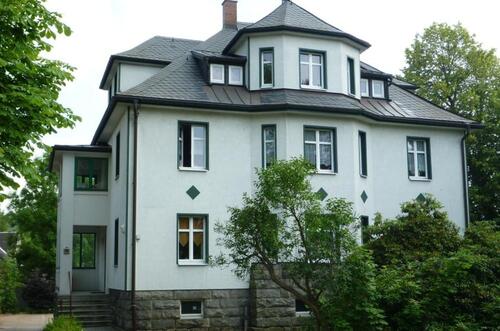 Foto - Sonnige Dachgeschosswohnung im villenartigen Wohnhaus