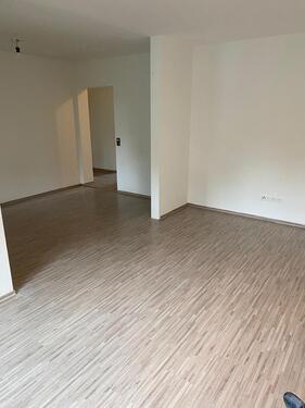 Foto - ** WOHNUNG ** renoviert, hell und top Lage