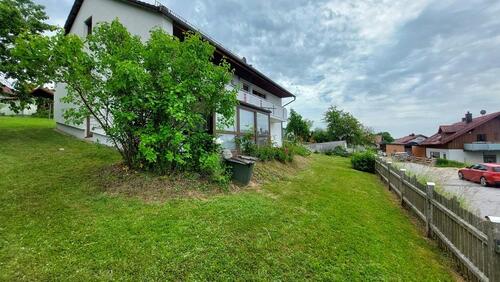 Foto - Neu renovierte 2,5 Zimmer Terassenwohnung