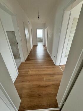 Foto - Großzügige 4 Zimmer Mietwohnung mit Garten, Garage+Stellplatz