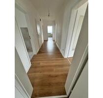 Großzügige 4 Zimmer Mietwohnung mit Garten, Garage+Stellplatz - Detmold Hakedahl