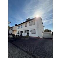 Doppelhaushälfte mit 134 m² Wohnfläche, Garage und Garten - Neuwied Block