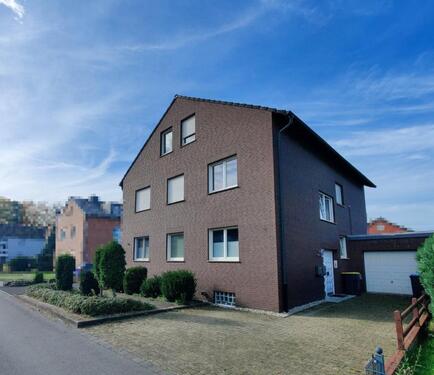 Foto - Einfamilienhaus mit Einliegerwohnung Zweifamilienhaus