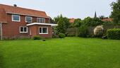 Foto - Freistehendes Einfamilienhaus mit uneinsehbarem Grundstück