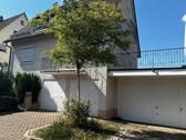 Foto - Freistehendes EFH mit Einliegerwohnung, 4 Garagen, Weinbergblick
