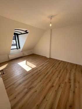 Foto - Exklusiv renovierte 2,5-Zimmer Wohnung zu vermieten!