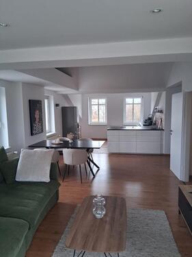 Foto - WG geeignt stilvolle geräumige und vollständig renoviert 2-Zimmer