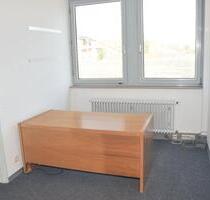 Büroflächen mit 14 Büroräumen - 2.900,00 EUR Kaltmiete, in Neunkirchen (PLZ: 66538)