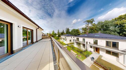 Foto - Erstbezug: Stilvolles Penthouse mit umlaufender Dachterrasse und hochwertiger Ausstattung in Waldtrudering.