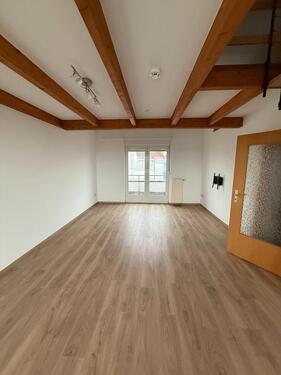 Foto - Erstbezug nach Sanierung: 2 Zi.-Maisonette-Wohnung Lohfelden