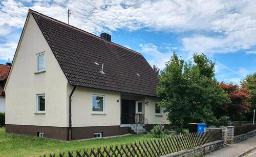 Foto - 91472 Ipsheim Einfamilienhaus mit großem Garten