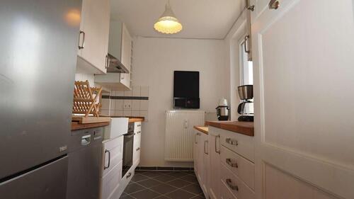Foto - Helle, möblierte 4-Zimmer-Wohnung mit Loggia, Einbauküche und Aufzug im 4. OG – 84 m² Wohnkomfort in SZ-Thiede