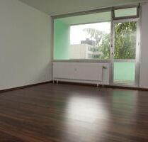 Tolle EG Wohnung mit neuem Laminat und tapeziert - Kreuztal