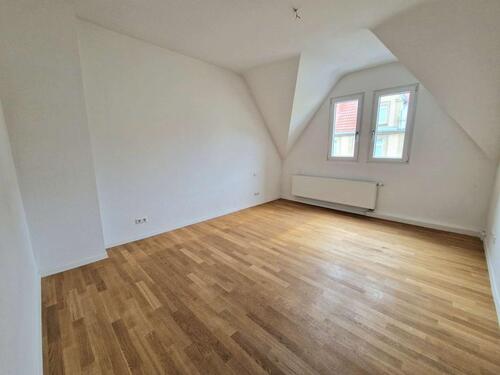 Foto - 2 Zimmer Dachgeschoßwohnung zur Miete in Stuttgart
