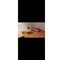 Gr. Zimmer 550 € mit Balkon 3-er WG für MANN !!! ab 1.1. 2027!!! - Mannheim Innenstadt