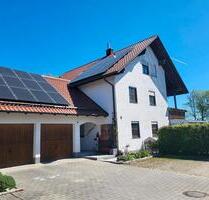 ZweifamilienhausMehrgenerationenhaus mit DG-Wohnung - Geisenhausen