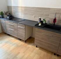 Helle, ruhige 2 Raum-Wohnung mit noch vorhandener Einbauküche - Arnstadt
