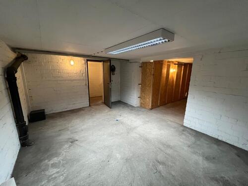 Foto - Geräumiger LagerraumKeller in zentraler Lage 100m²