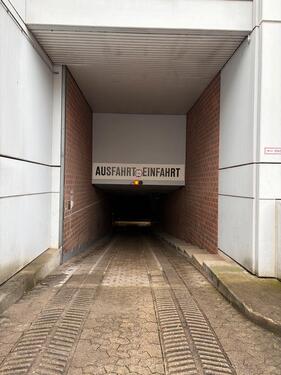 Foto - Tiefgarage Garage im Univiertel Miete vermieten Zeppelinstraße 32