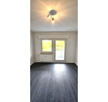 Charmante 2-Zimmer-EG-Wohnung mit Balkon! - Duisburg Mittelmeiderich