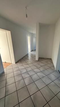 Foto - Eltville-Erbach 90m2 DG-3 ZKB-Balkon in Top Lage neu saniert !