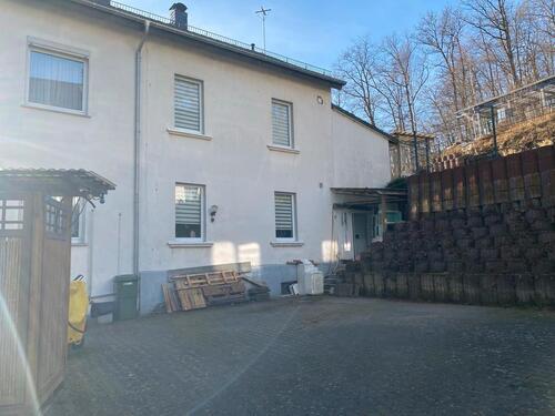 Foto - Haus Zweifamilienhaus - 345.000,00&nbsp;EUR Kaufpreis, ca.&nbsp; 235,00&nbsp;m&sup2;