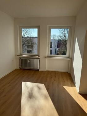 Foto - ***Grundsanierte 4-Zimmer-Wohnung mit 2 Balkone HF-Innenstadt***