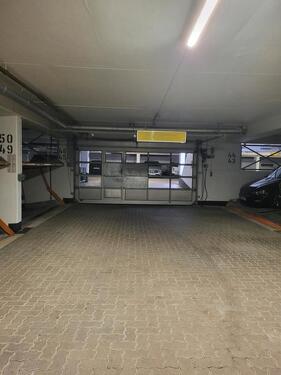 Foto - Tiefgaragenstellplatz - 380,00 EUR Miete,