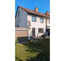 Charmante Doppelhaushälfte mit Terrasse Garten Stellplatz Garage - Kleinostheim