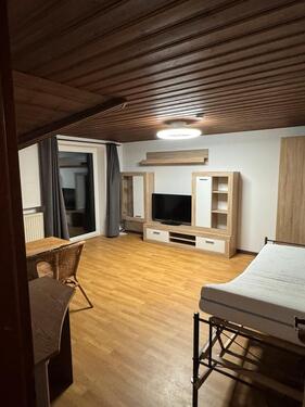 Foto - 1 - Zimmer Apartment voll möbliert mit Balkon