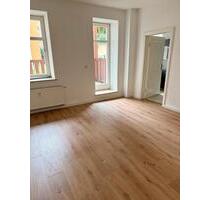 Sehr schöne 2-Raum-Wohnung *Balkon *Einbauküche - Leipzig Ost