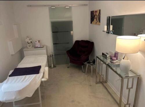 Foto - Kosmetikraum zur Untermiete - 450,00&nbsp;EUR Kaltmiete, ca.&nbsp; 20,00&nbsp;m&sup2;