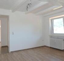 Schickes, saniertes 2-Zimmer-DG-Appartement in Inzell m. Balkon