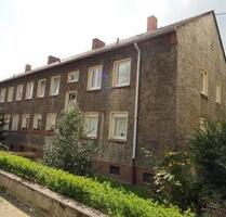 Sehr schöne 2-Zimmerwohnung mit Laminat, neuen Fenstern und modernisiertem Bad... - Duisburg Rheinhausen