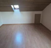 Schöne 2-ZKB-Dachgeschosswohnung in ruhiger Lage von Püttlingen