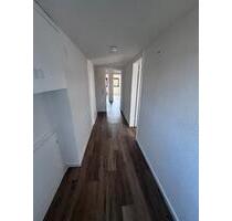 60 qm Charmante Dachgeschosswohnung 3 Zimmer + Abstellraum+ EBK - Neckarsulm